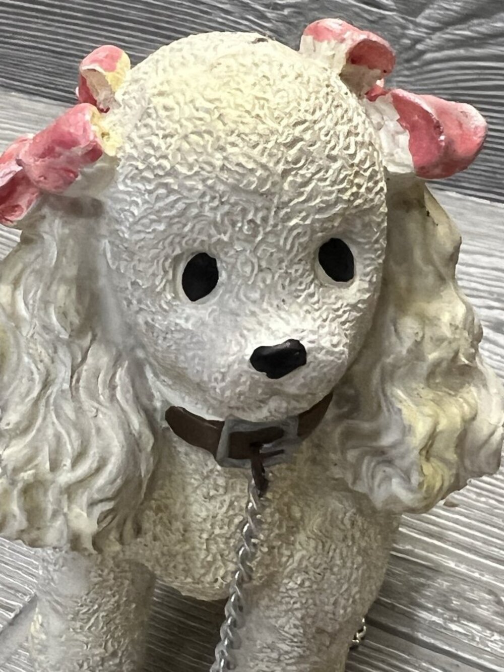 Vintage Retro Textured Poodle Dog Figurine Statue with Chain Pink Bows 5” X 5” - Picture 6 of 6